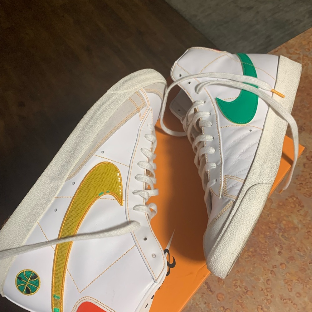 Nike Blazer Mid 77’ (Raygun)